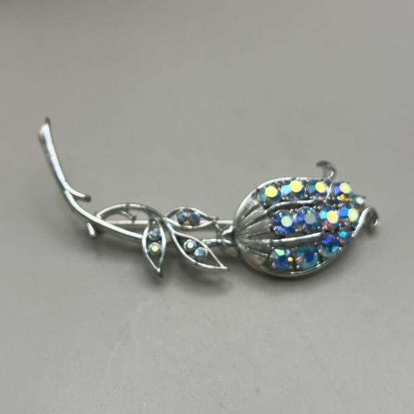 Coro Jewelry - Vintage Coro Silver Blue Rhinestone Brooch-Stunning Retro Jewelry